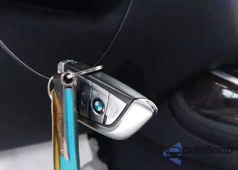 2021 BMW X7 xDrive40I z USA, uszkodzony, nr VIN 5UXCW2C07M9G50885